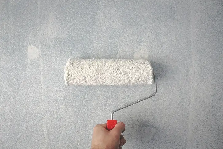 What kind of paint should be used to paint my garage door