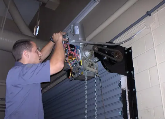 Claremont-estates-commercial-door-repairs